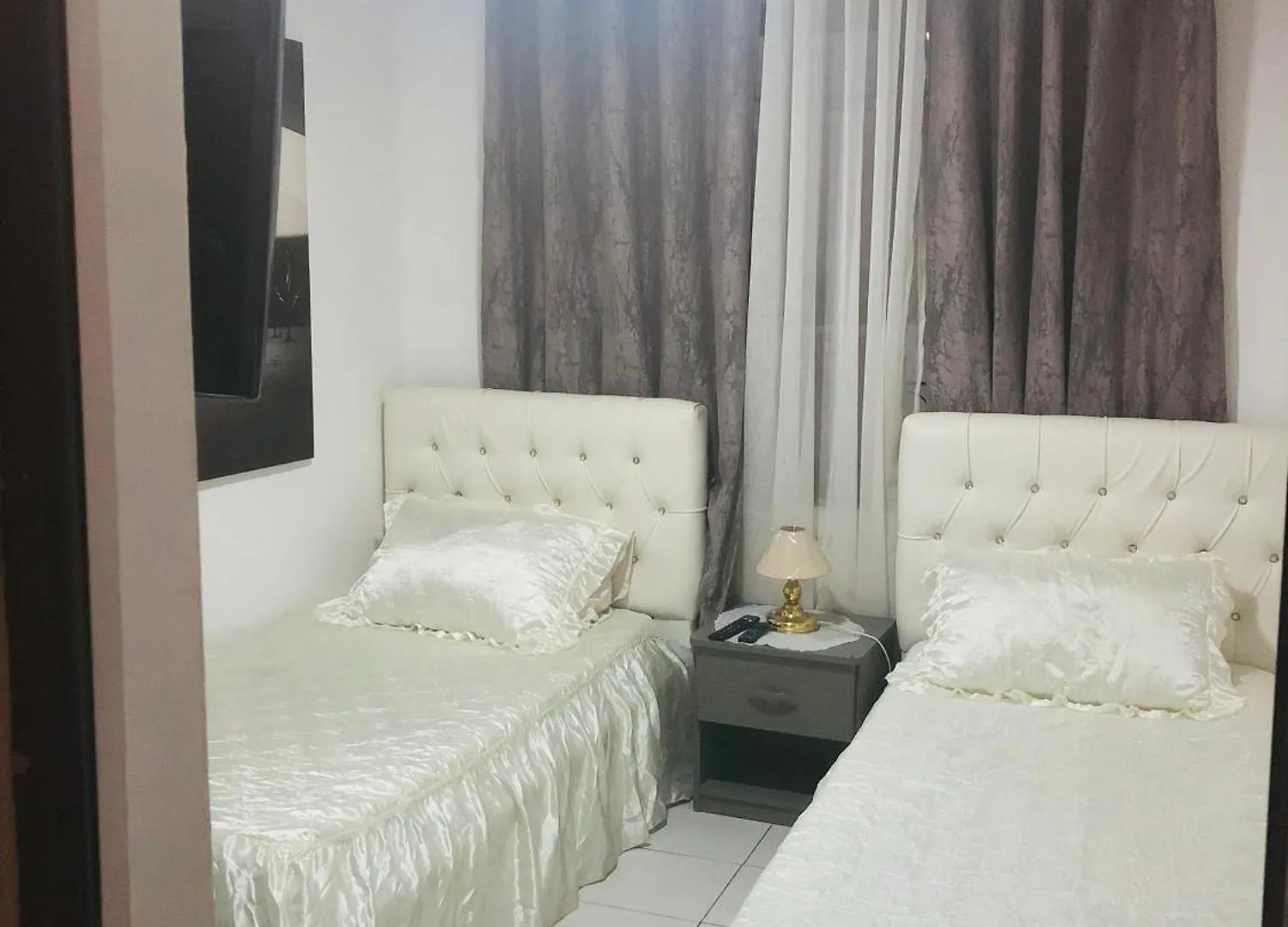 2 Bed-Room Flat In Center Of Tirana Apartamento